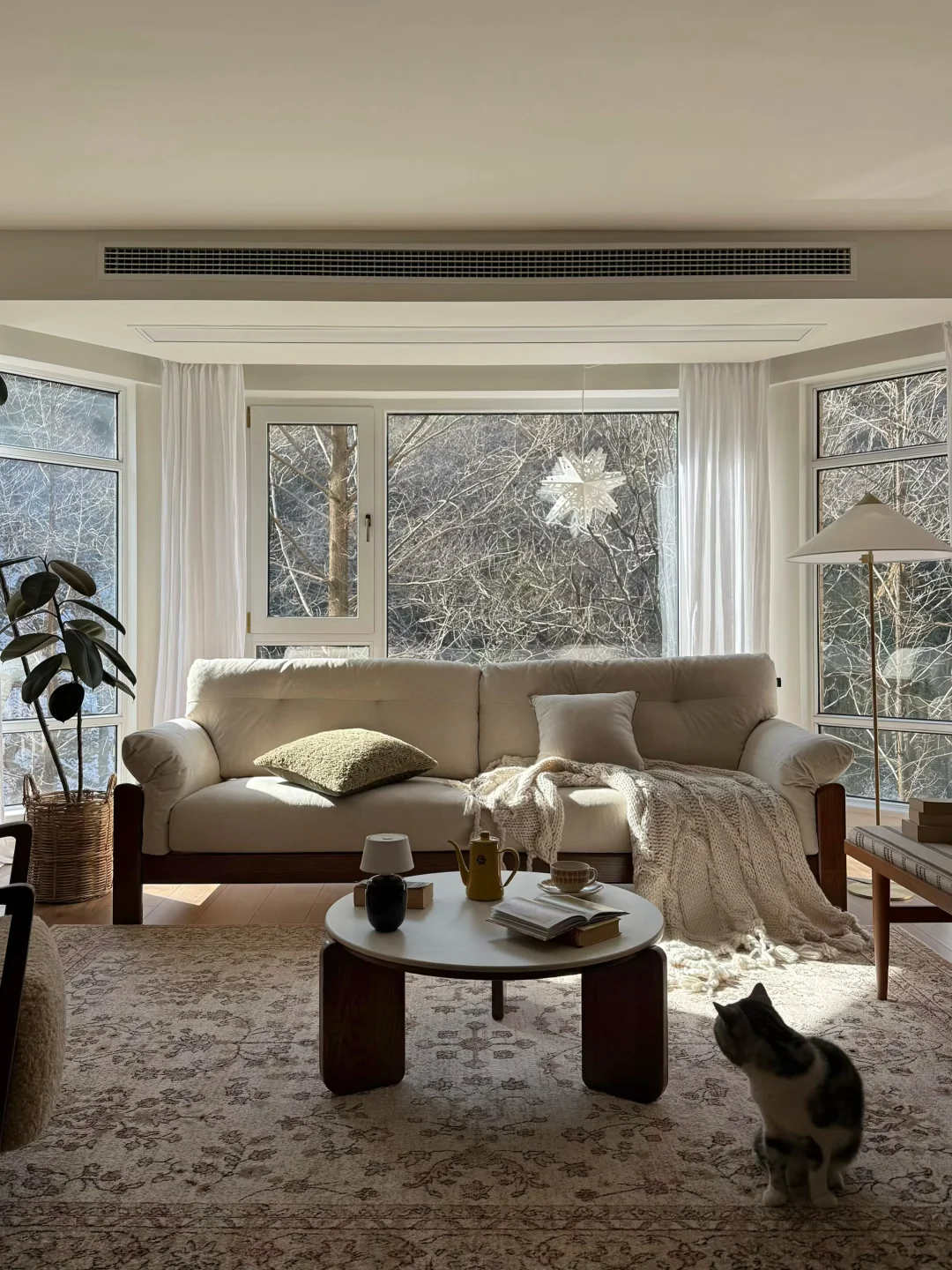 把山林搬进客厅｜窝在沙发里尽享四季温柔