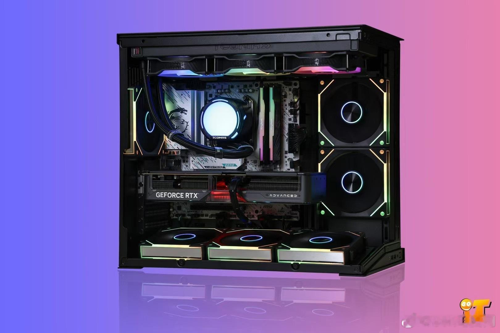 【联力包豪斯-O11D MINI V2小号海景房方案】兄弟们你们喜欢这个效果嘛，联力包豪斯-O11D MINI V2小号海景房方案+七彩虹5060Ti ADOC装出来的效果你们喜欢嘛[色]感谢永州吴先生的支持[抱拳]
CPU ：AMD 锐龙7 9700X
散热 ：钛钽SJ-A080 360 AMD版 黑
内存 ：金百达32GB(16G*2) 6000 C28 黑刃RGB 套 A-Die
 ​