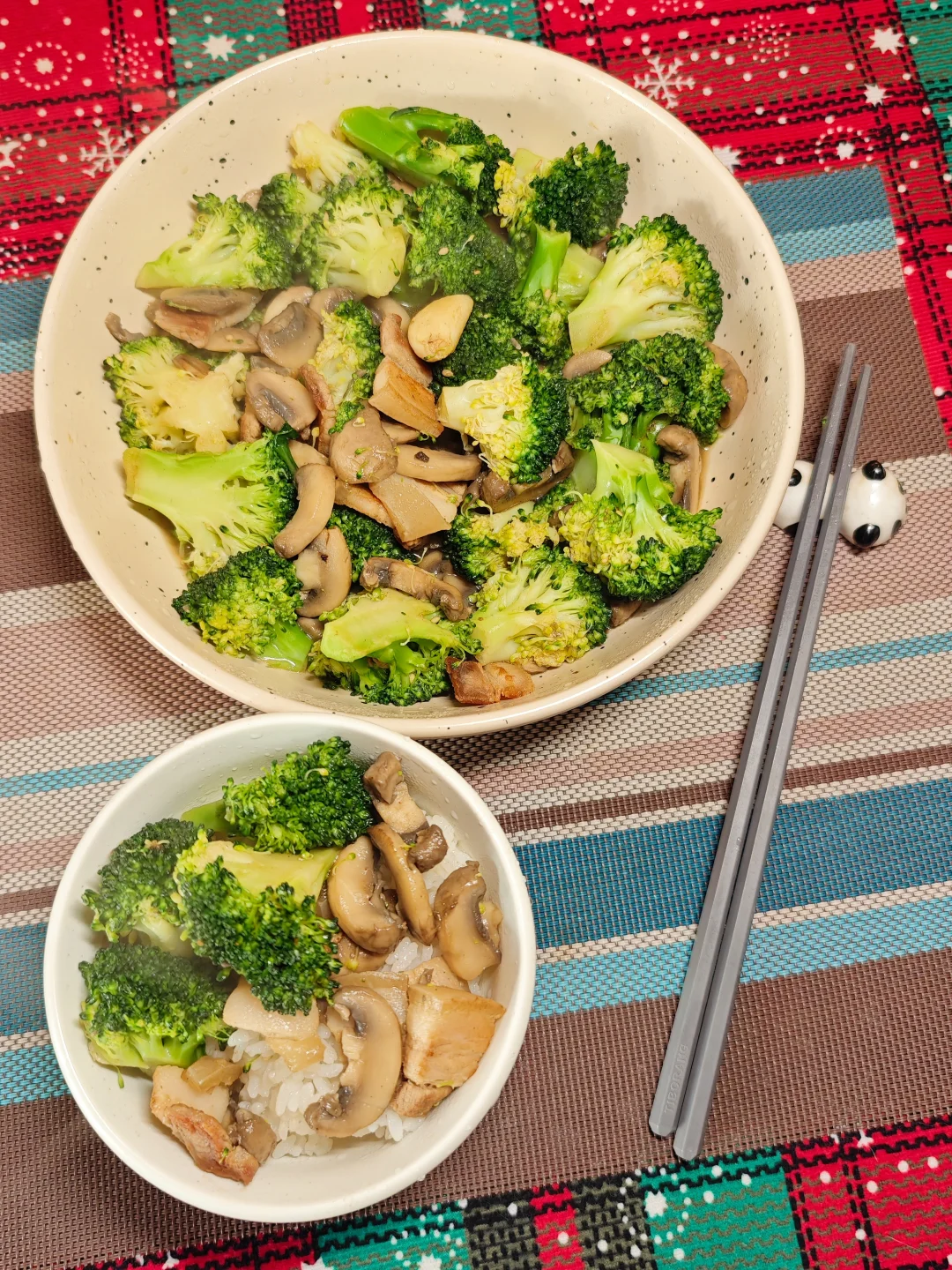 🥢简单一人食｜西兰花炒口蘑