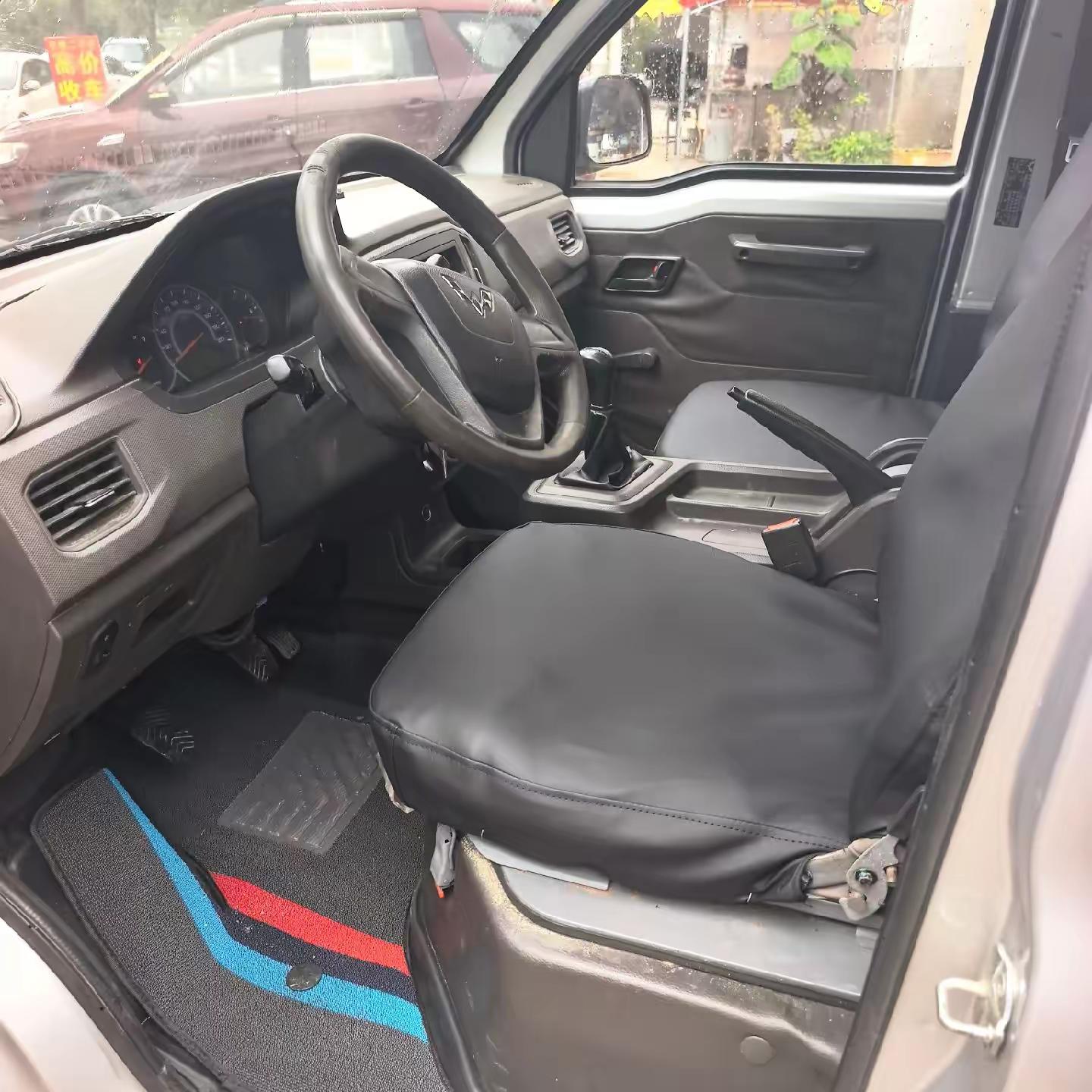 五菱荣光小货车