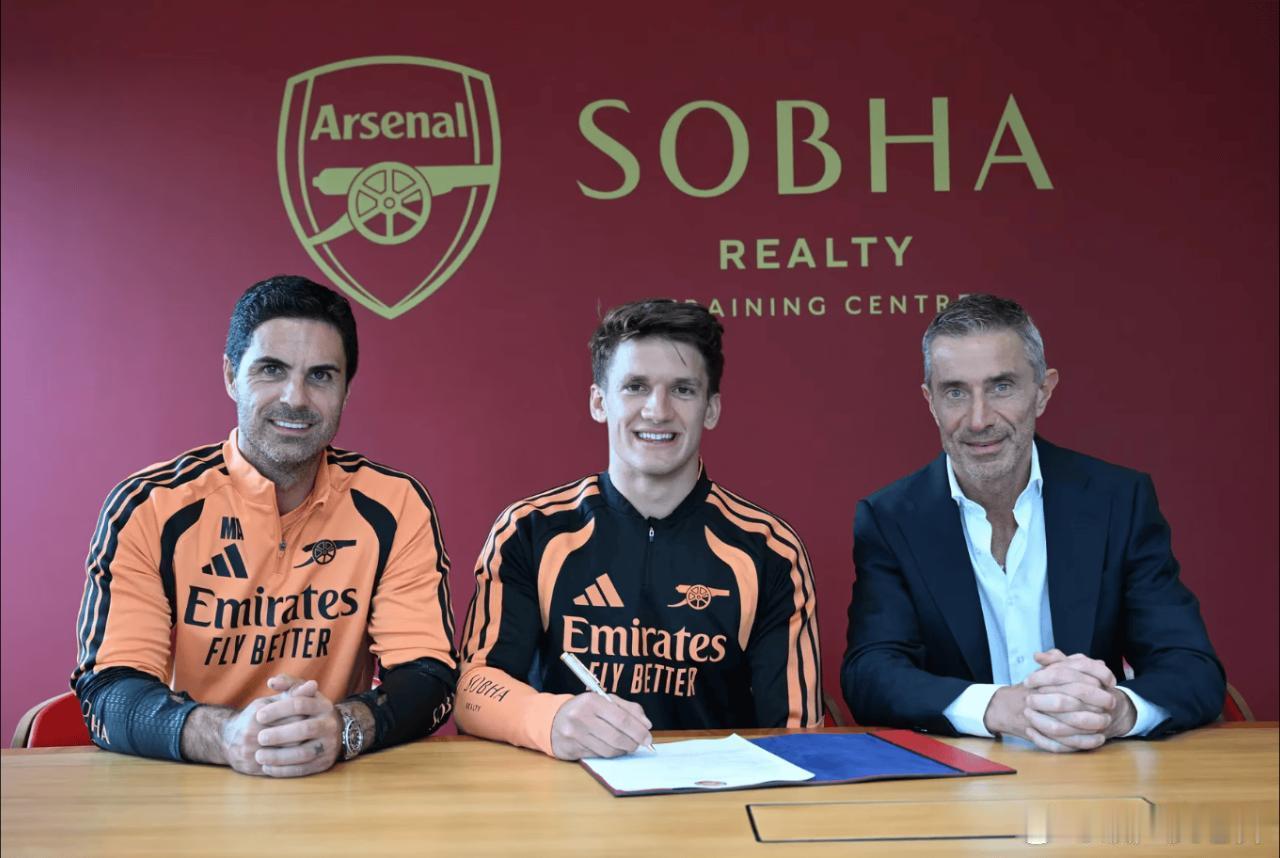 看着就让人踏实的身板儿，加油小伙子！ ​​​