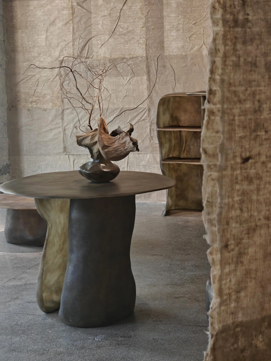 用坚硬表达柔软，东方美学的当代诠释