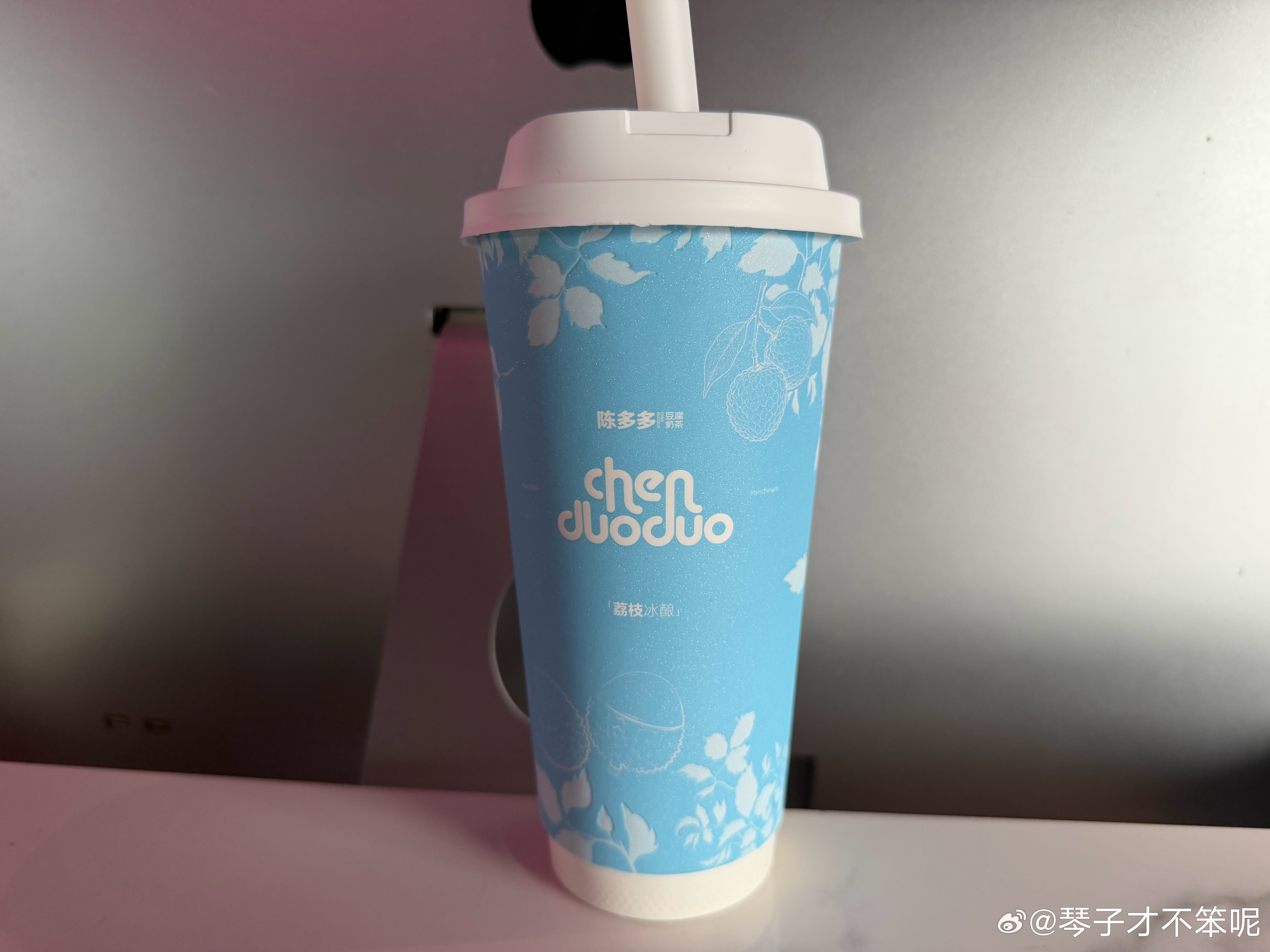 日常充电：喝杯奶茶养养神🥤 ​​​