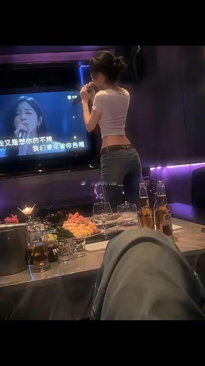 生不生病不要紧，要紧的是我不能丢了朋友[嘻嘻][嘻嘻]喝吧 ​​​