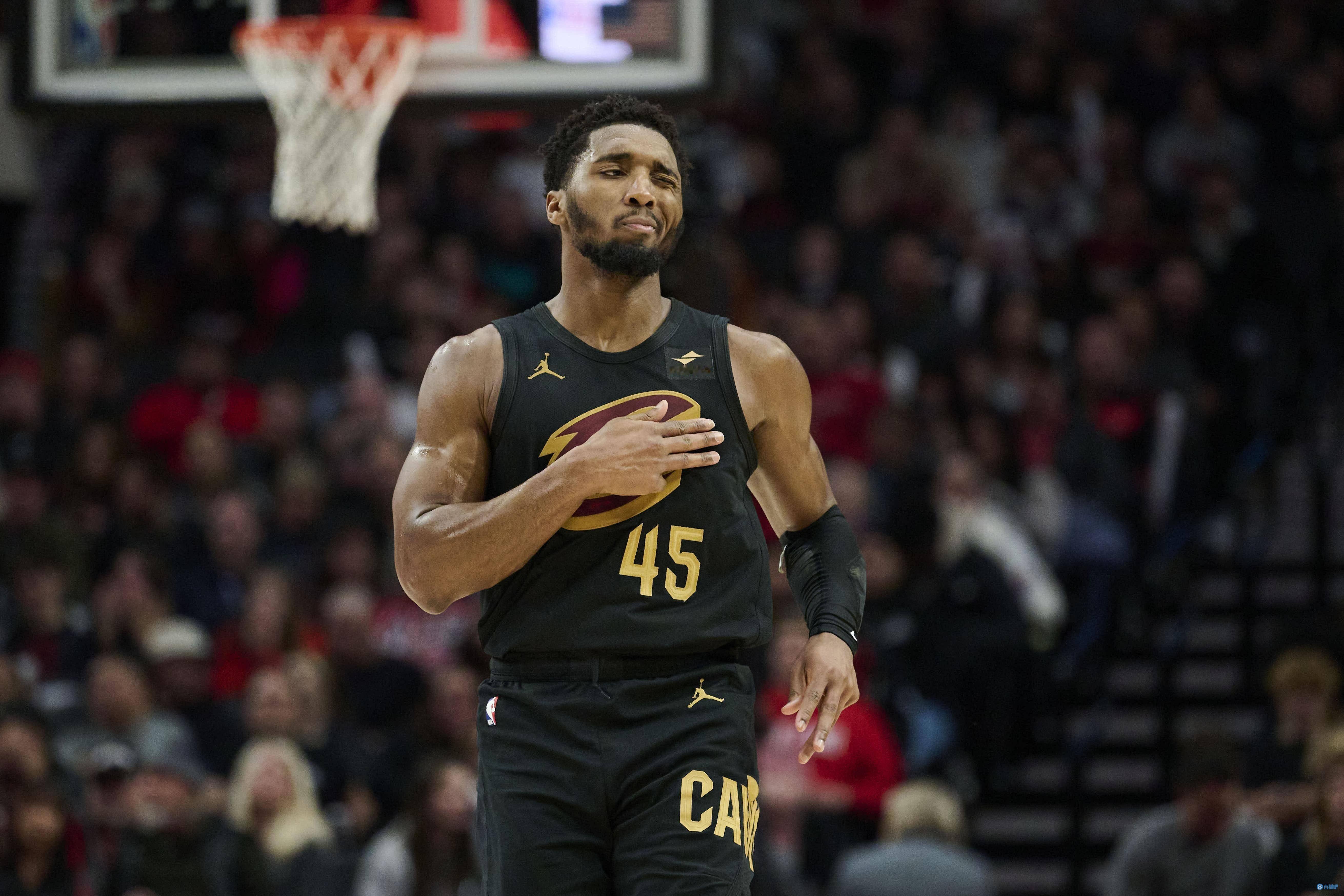 如果哈登继续低迷，骑士首轮出局，后果会相当相当的严重    一句话：如...