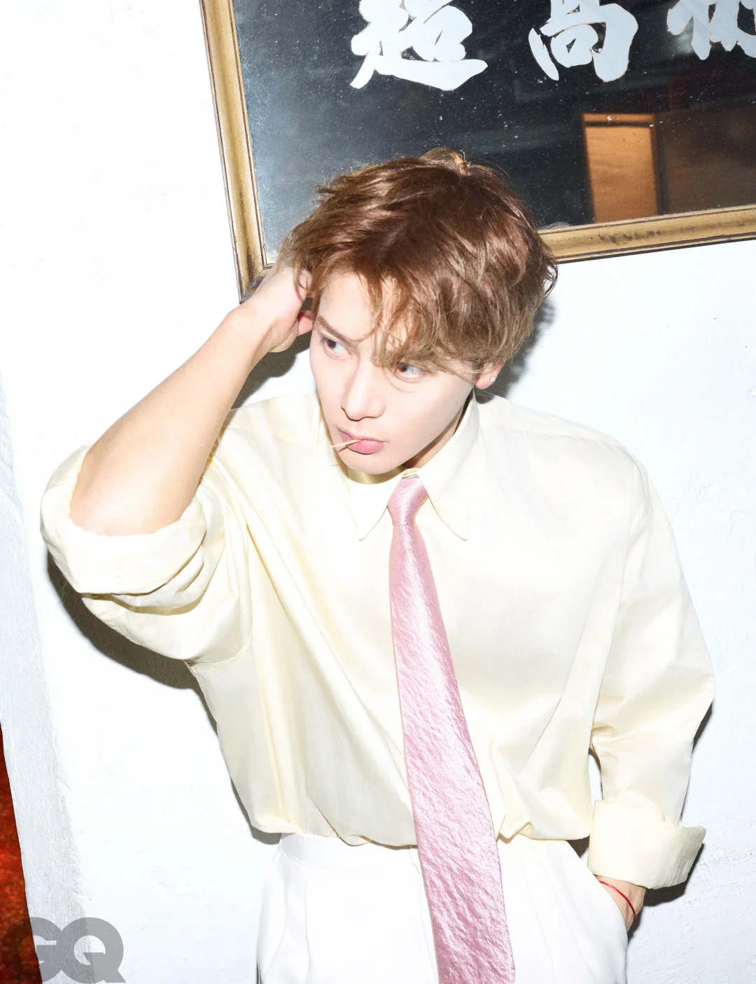 GQ回归，嘉尔坐镇开年封面！