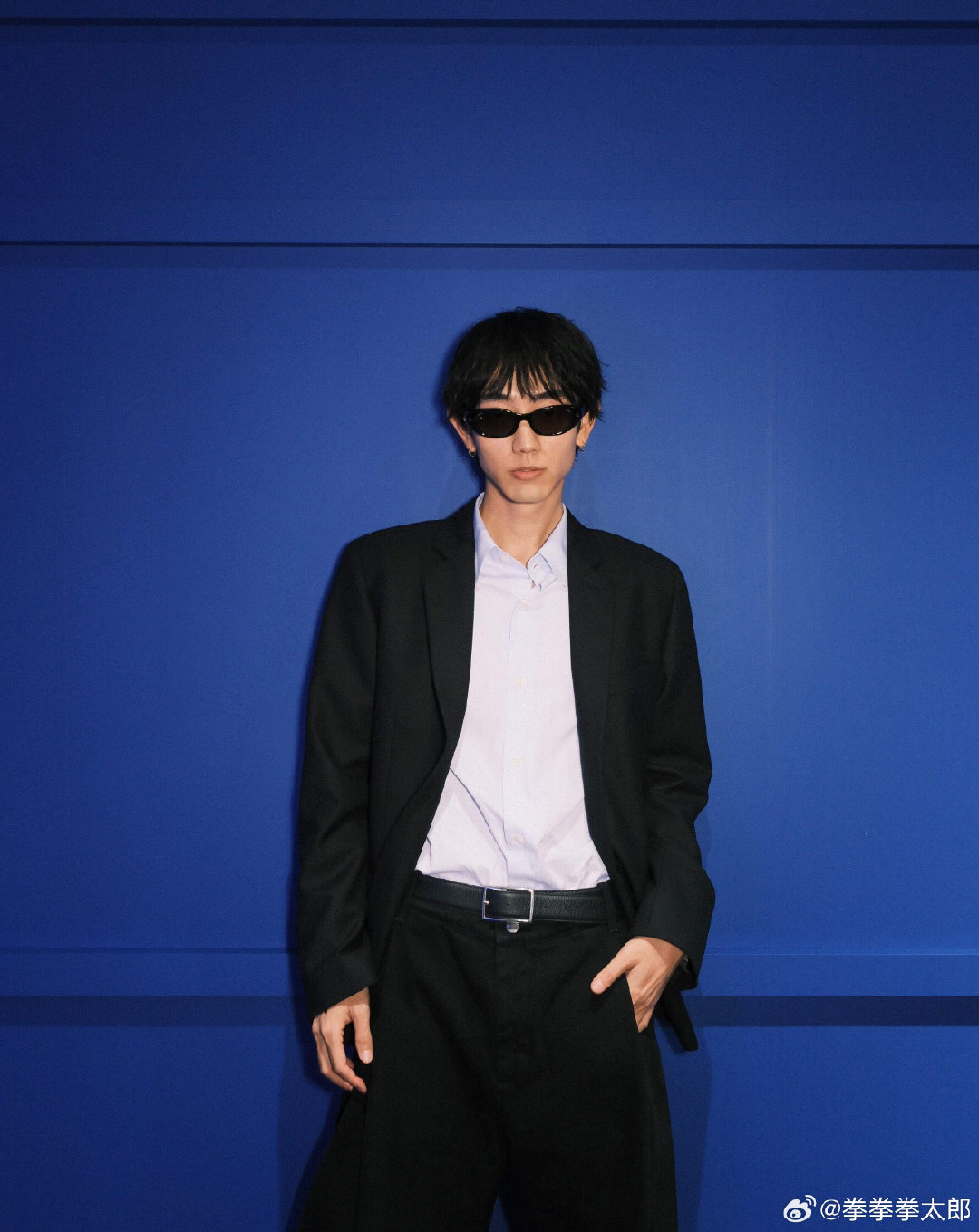 #驹木根葵汰kiita[超话]#2026.9.24ins更新
Meta glasses から新しいフレームとカラーが登場しました。
ハンズフリーでの写真、動画撮影はもちろん音楽も聴けるし通話も出来る。一番の驚きは翻訳機能でした！韓国語の星の王子様も読んでくれました🕴️

metaglasses 
 #metaglasses #pr ​