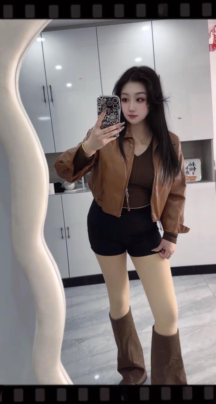 女人过了二十岁，总要带点风情万种