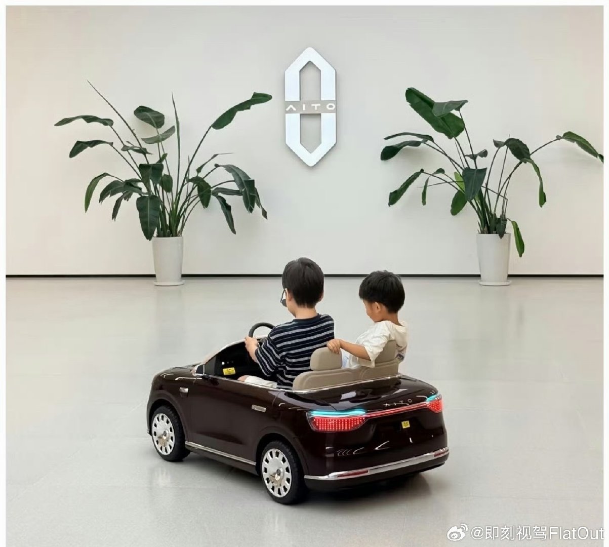 这个有意思呀 以后谁买了问界M9和敞篷车 谁就是可以实现亲子车友[66...
