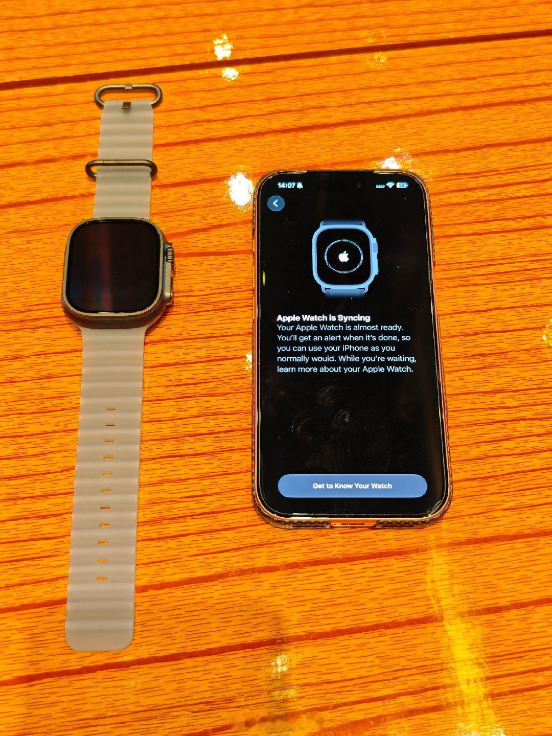 陪老婆来吃喝，她很惦记碗仔翅。我顺便买个儿童手表，今年Apple Watch个人认为是最值得买的一代，由于港版才支持快充而且技能可以全开，所以就不买国行了
#AppleWatch[超话]##applewatchultra4#  ​