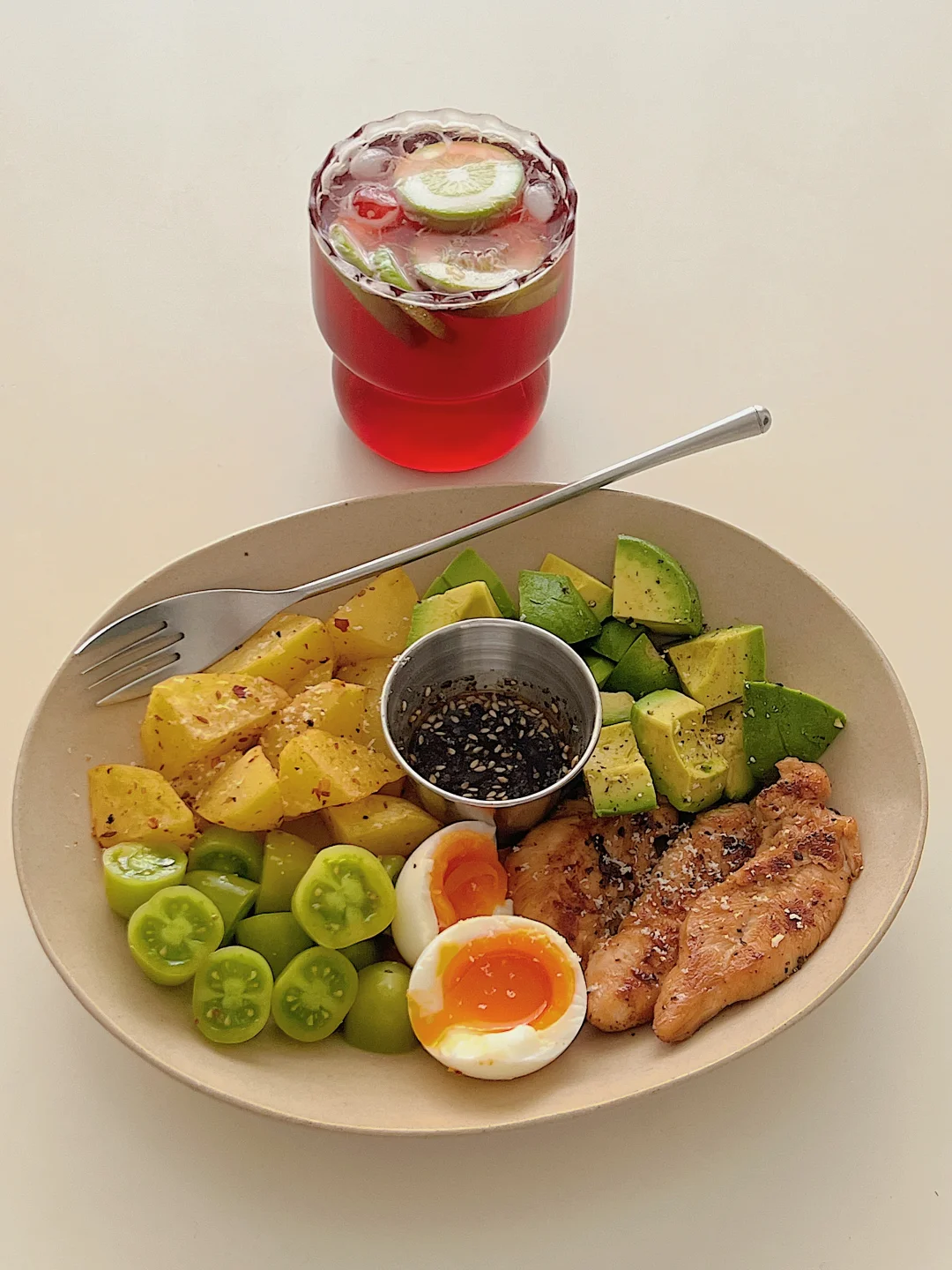 吃一碗春天🌱｜鸡胸肉牛油果土豆拼盘🥑