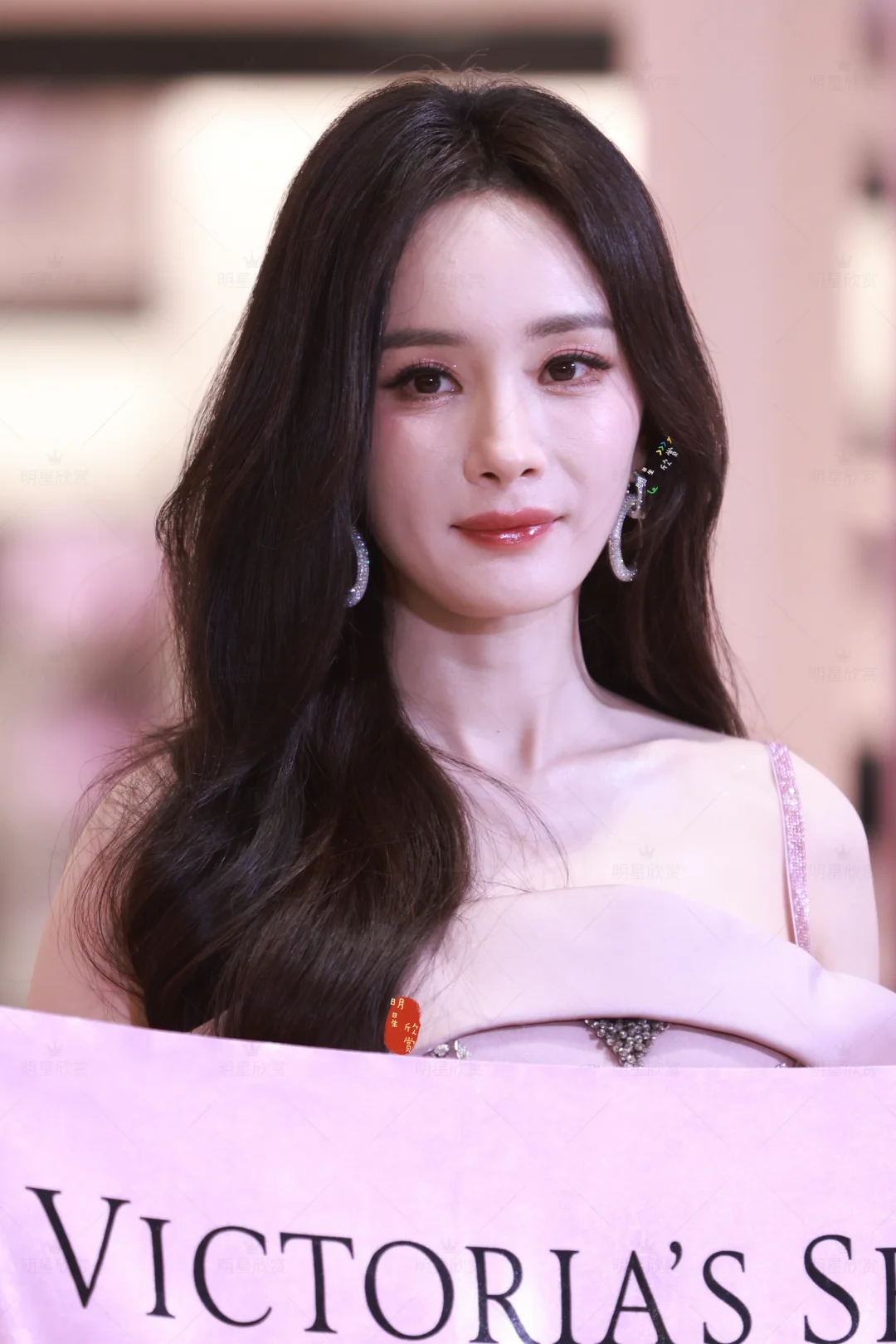 杨幂维密生图美貌