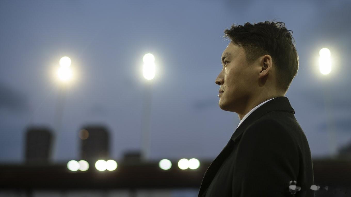 《做个sky来申花后的引援汇总吧》基本以官宣了的为主，转会费数据来自德...