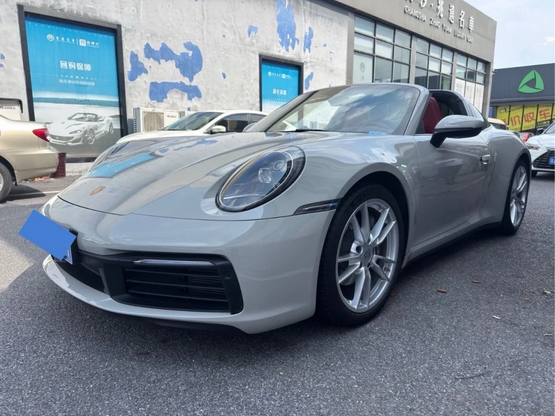 【车辆名称】2023款 保时捷911 Targa 4 3.0T