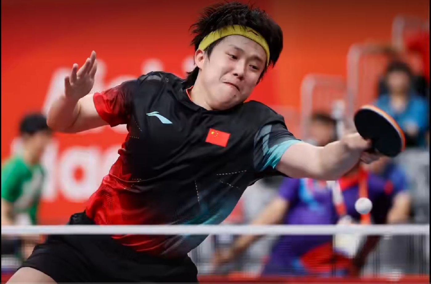 9月20日，2026名古屋亚运会乒乓球男团小组赛，国乒男团3:0卡塔尔，第一盘王楚钦3:0战胜阿卜杜拉·阿卜杜勒侯赛因。

比赛过程中，王楚钦