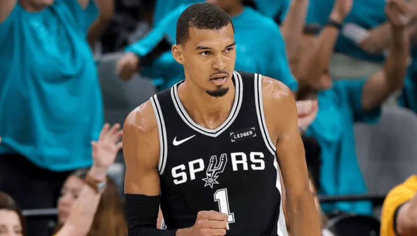 美记谈文班：当你身高224cm时，你不能在进攻端投出15中4  NBA...