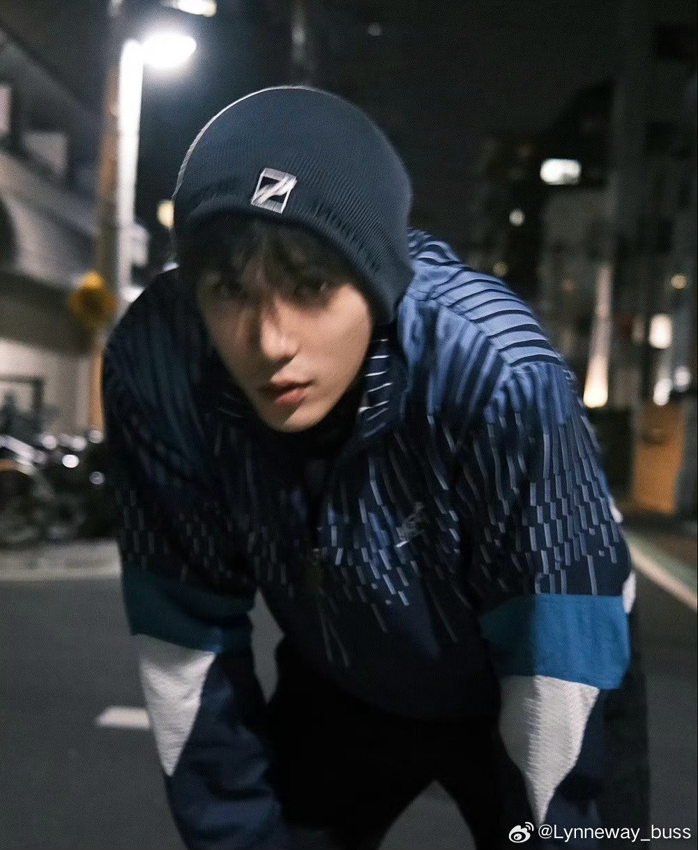 #王安宇[超话]##王安宇陆轻舸# way#王安宇一念江南# way#必胜汉堡代言人王安宇# 
故事的开头是我爱上了你的声音 并记住了你的名字.
​