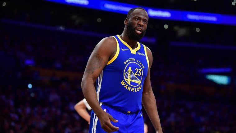 NBA为引进詹姆斯主动弃高薪，计划落空，格林2800万年薪留守勇士 勇...