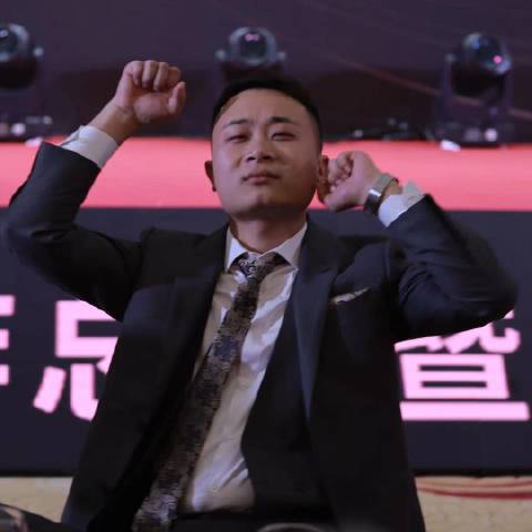 黄金指挥官-鹏哥