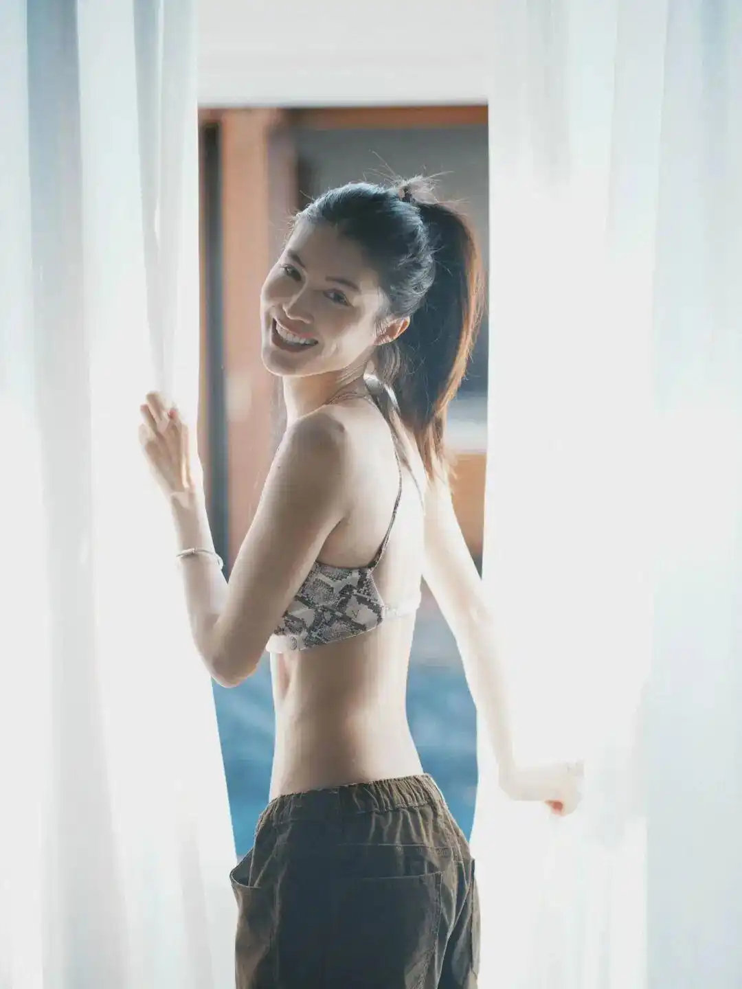 何穗这个角度，终于看懂运动造型的效果了 ​