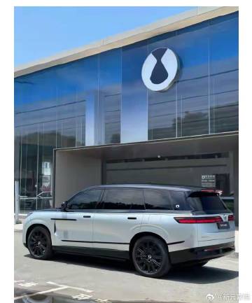 除了自家竞品分流（腾势N8L抢了N9的单），更核心的原因是：大6座SU...