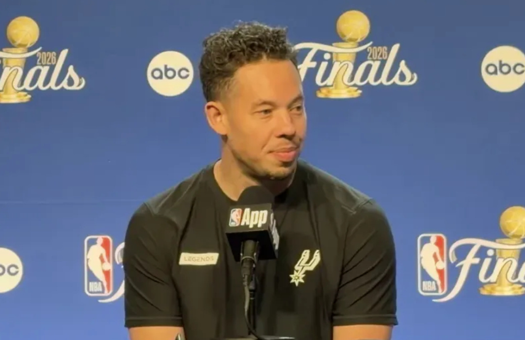 Siegel：米奇是一位出色的教练，但这轮系列赛他缺乏经验  NBA总...