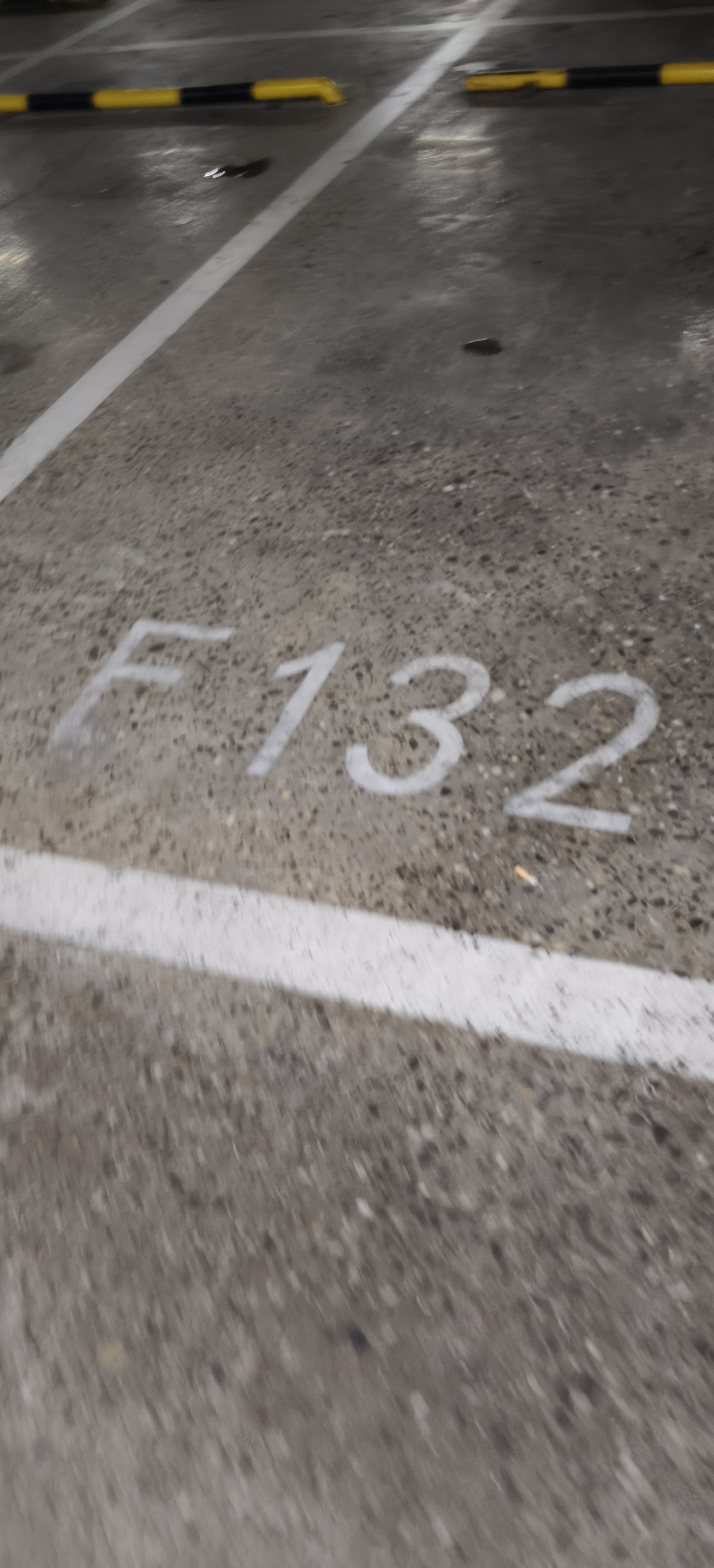 戈贝尔对约基奇的限制堪称本轮季后赛的一大看点。过往被约基奇轻松破解的他...