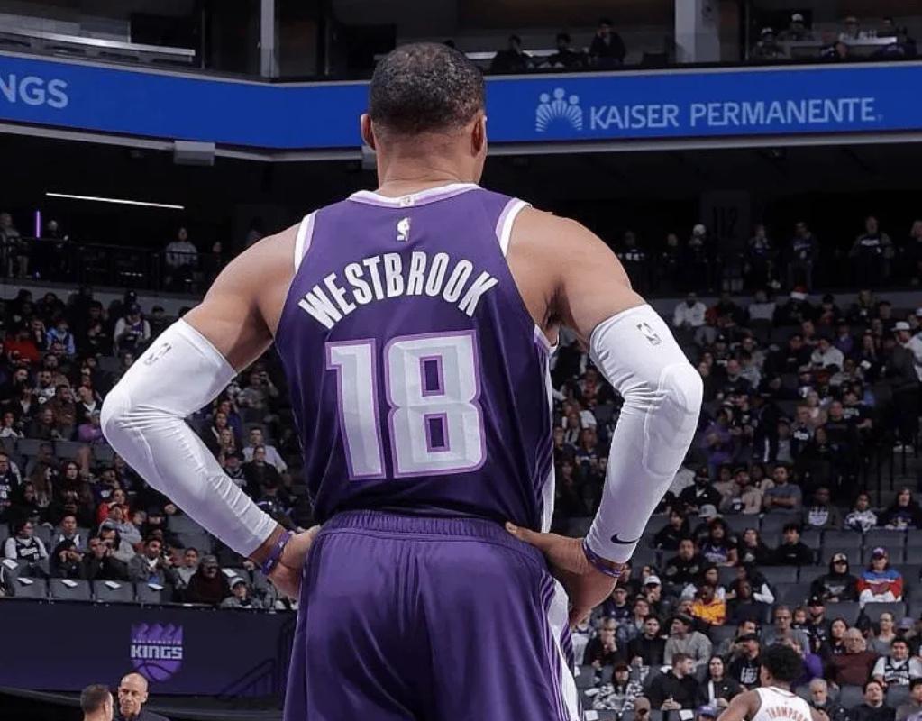 球探：想打造一支具备竞争力的赢球队伍，就不该招揽威少   据NBA记者...
