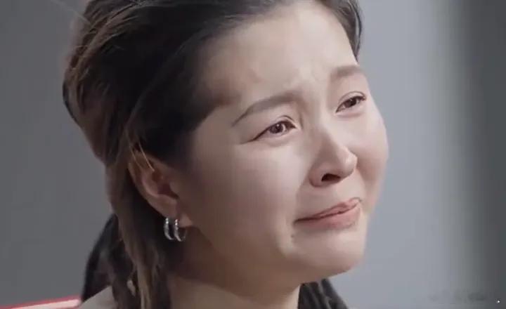 歌手首次谈及丈夫离世，两人曾一同参加《中国好声音》

近日，歌手毕夏在访谈中首次谈及丈夫张恒远离世：“我说，老公，你已经很棒了。就轻轻摸摸他的头，抓着他的手，说，如果你太疼、实在太遭罪的话，你就走吧。最后的最后，他只留了一滴泪给我。”

面对年幼丧父的儿子，毕夏没有用谎言粉饰死亡，而 ​