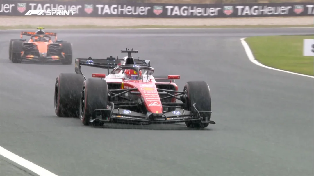 这个雨🌧要早来几分钟，冲刺赛结果还将会出现变数。
#F1 #2026F1荷兰大