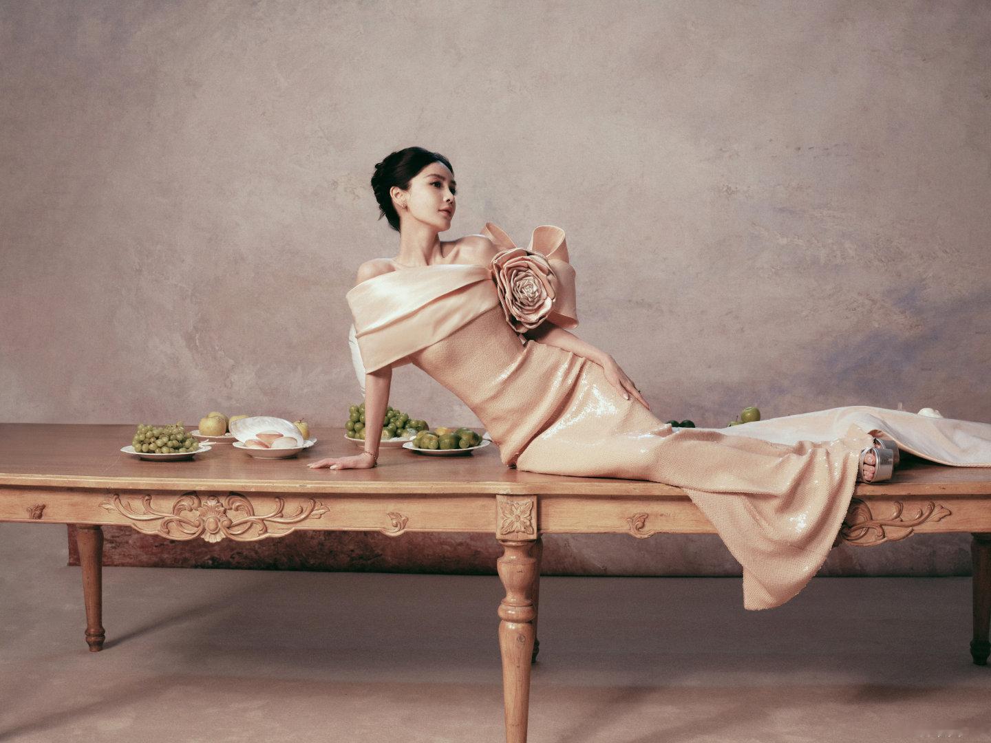 #angelababy[超话]##Angelababy生图美到惊为天人#杨颖#angelababy##杨颖# 

有你的世界很美好

​