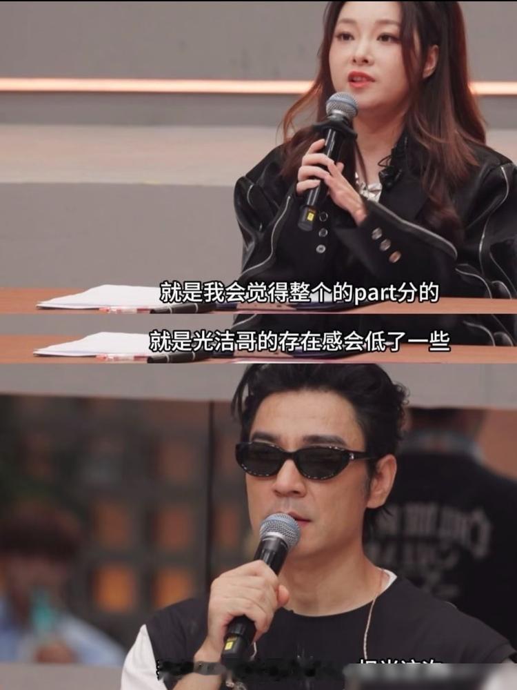 被老师点名存在感低，李光洁直接回了一句我是dancer担当，全场笑翻。
《披荆斩棘2026》三公小考，孙楠部落抽到潘玮柏的《24个比利》，纯唱跳。李光洁、王赫野、邵子恒仨人练到舞蹈老师直接累病。
镜头里李光洁自嘲，动作跟不上就死磕，别人休息他加练。王赫野说每天回宿舍腿都是抖的。结果小考一上台，卡