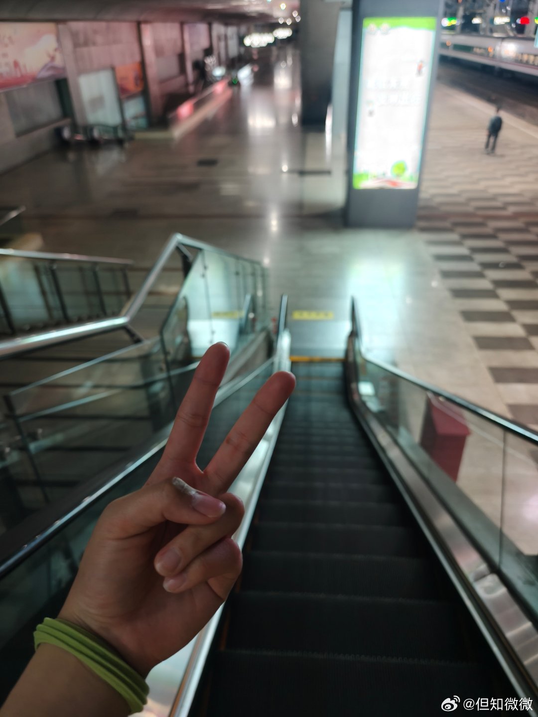 早就想记录山东/河南二三事。从青岛开始。出发又是经典的匆匆忙忙，芜湖站...