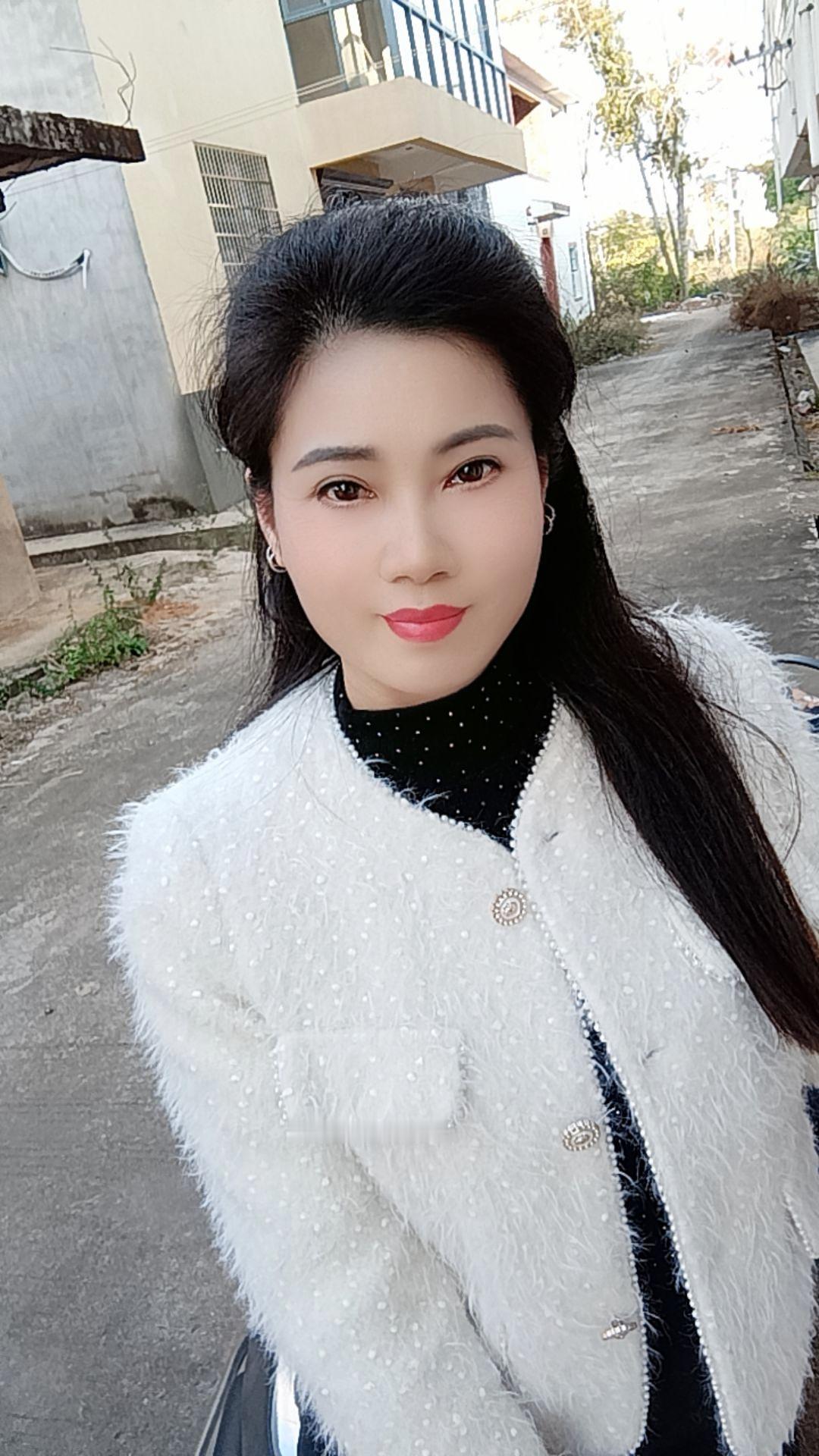 <p>情感共鸣 <!--{img:0}--><!--{img:1}--...