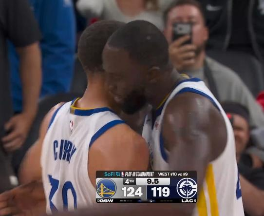 太顶级了！库里联手霍福德携手逆转快船，老将依旧闪耀！ NBA附加赛今天...