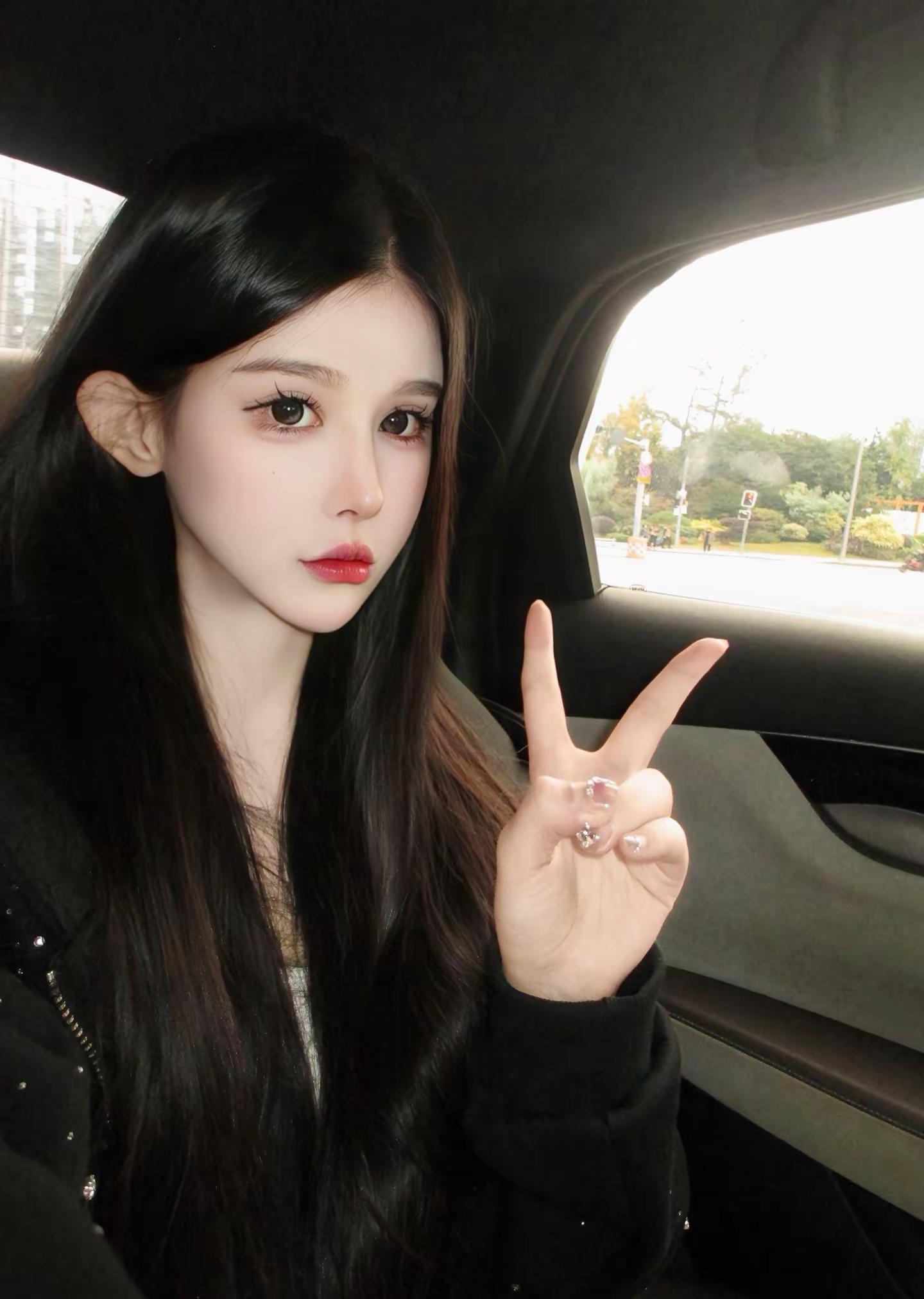 <p>学姐 <!--{img:0}--><!--{img:1}--><...