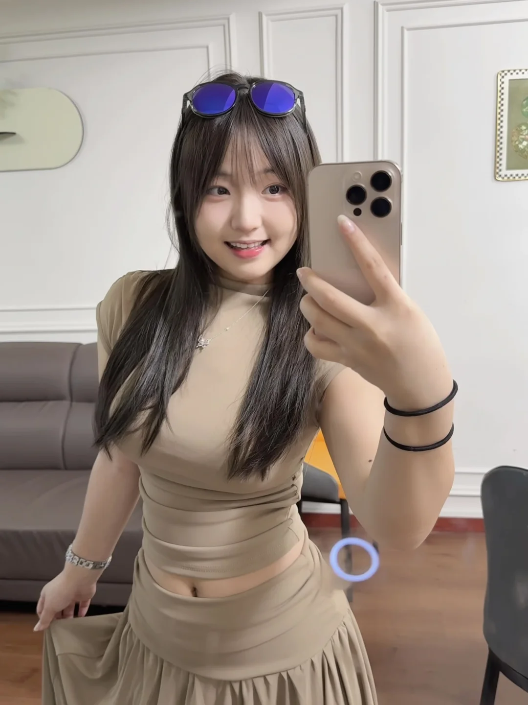 圆脸就适合戴眼镜