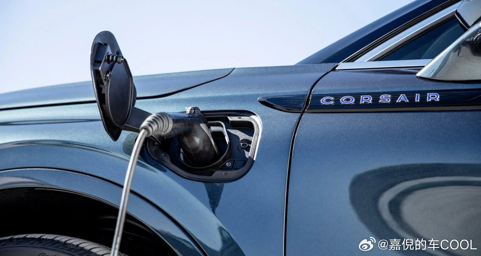福特2.8万美元电动皮卡，要衍生林肯豪华SUV
福特那个便宜的电动皮卡，可能要出豪华版了，挂林肯标。看来电动平台要物尽其用，从小车到豪华车都覆盖。林肯的电动SUV，估计会主打舒适和科技，但价格肯定不便宜。我好奇的是，这么小的车平台，能撑得起林肯的豪华感吗？你们期待吗？ ​