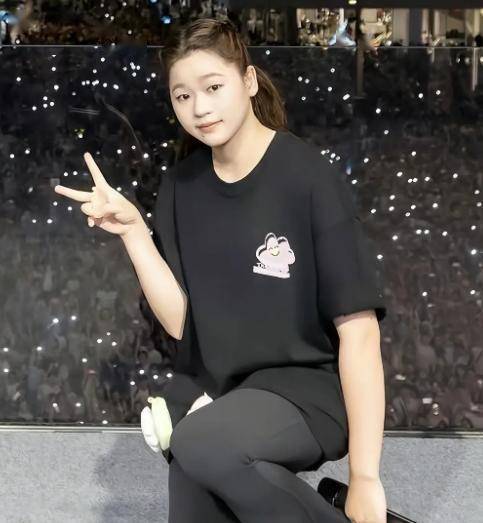 19岁全红婵正式回归跳水队！彻底击碎退役传闻，成绩竟和伏明霞复出前相似 ​