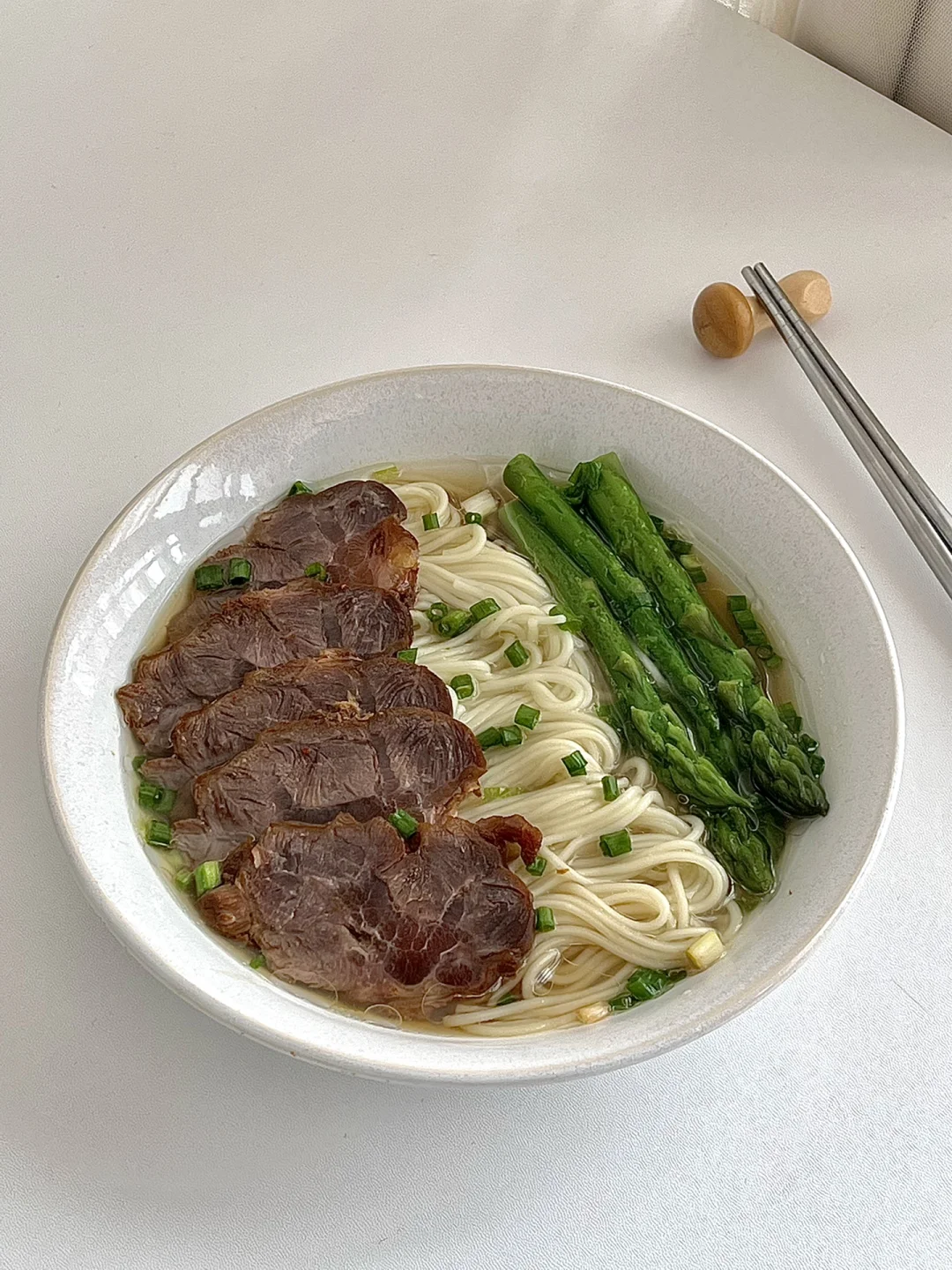 ☀️工作日早餐｜巨好吃的牛肉芦笋阳春面😋