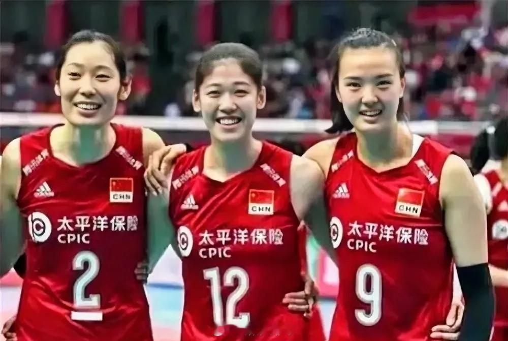 上海热线：曾是郎平手中王牌 张常宁能回归女排成李盈莹对角吗  　新赛季...
