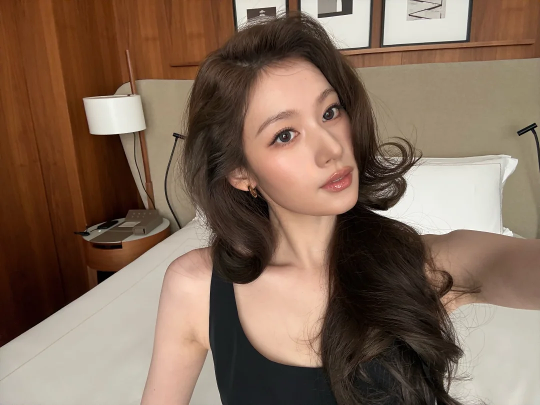 女神又来大放送啦 Sana ins更新