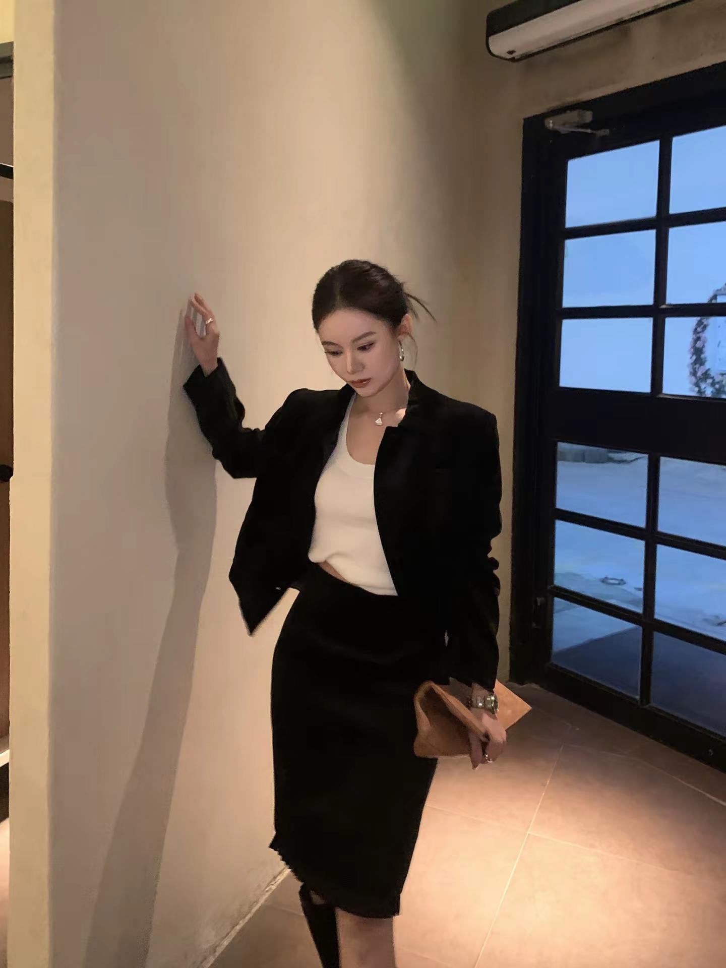 活在别人眼里 就会死在别人嘴里。