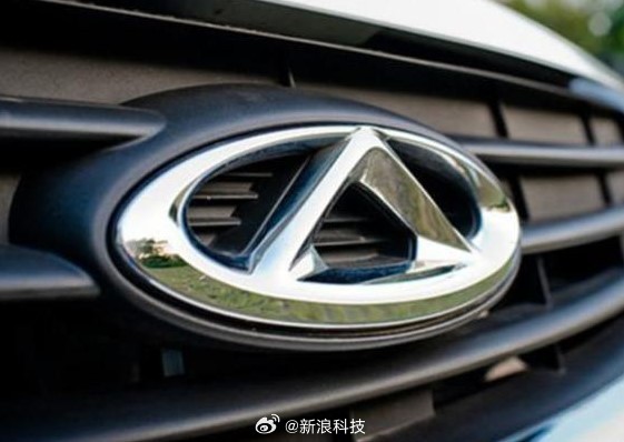 【#奇瑞尹同跃称汽车出海不要打价格战#】在2026世界智能网联汽车大会上，奇瑞控股集团董事长尹同跃表示：“中国汽车出海要做好充足准备，不要打‘价格战’。”

“我们一定要利用当地的供应链扎根。在深度合作方面，奇瑞在西班牙、南非等市场盘活了其他主机厂的一些闲置产能，将其投资改造升级为电动化 ​