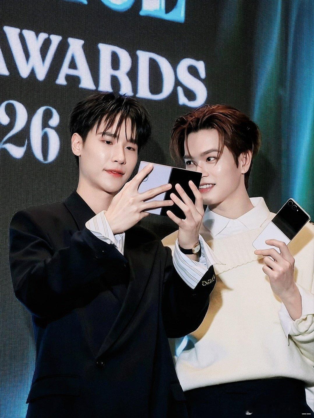 #JuniorMark[超话]# 
三星你好事做尽呢
修一张 ​