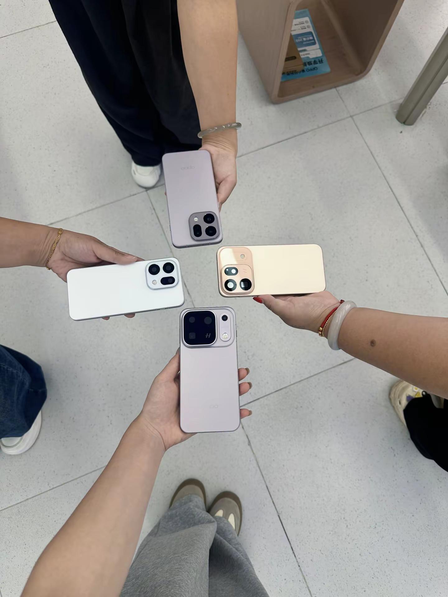 你可以永远相信OPPO的审美。全新 OPPO Find X10 系列今日登场！是时候放大招了