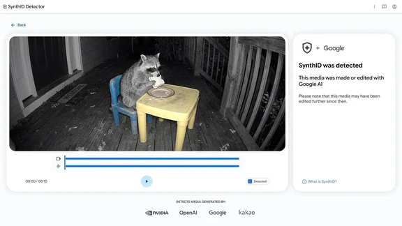 【Google 的 SynthID AI 检测器现已面向所有人开放】
	
Google 今日宣布，将向所有人开放 SynthID 检测器，用于识别使用 AI 创建的内容。
	
SynthID Detector 去年面向媒体用户推出，现在已在全球范围内提供英文版本。SynthID Detector 是一个网站，用户可以上传照片、视频或音频文件，以确定其是否带有 SynthID 水印，该水印用于识别其是否由 AI 生成。Google 的这款工具无法区分 AI 创建的媒体和 AI 编辑的媒体，并且需要登录才能使用。
	
SynthID 将数字水印集成到 AI 创建的内容中。这些水印对人眼不可见，但可以通过 Google 的网站检测到。SynthID Detector 可以识别由 Google、OpenAI、Nvidia 和 Kakao 等公司 AI 生成的媒体内容。Apple 计划于今年晚些时候支持 SynthID。
	
Google 表示，网站并非通用 AI 检测器，只能检测使用 Sy...