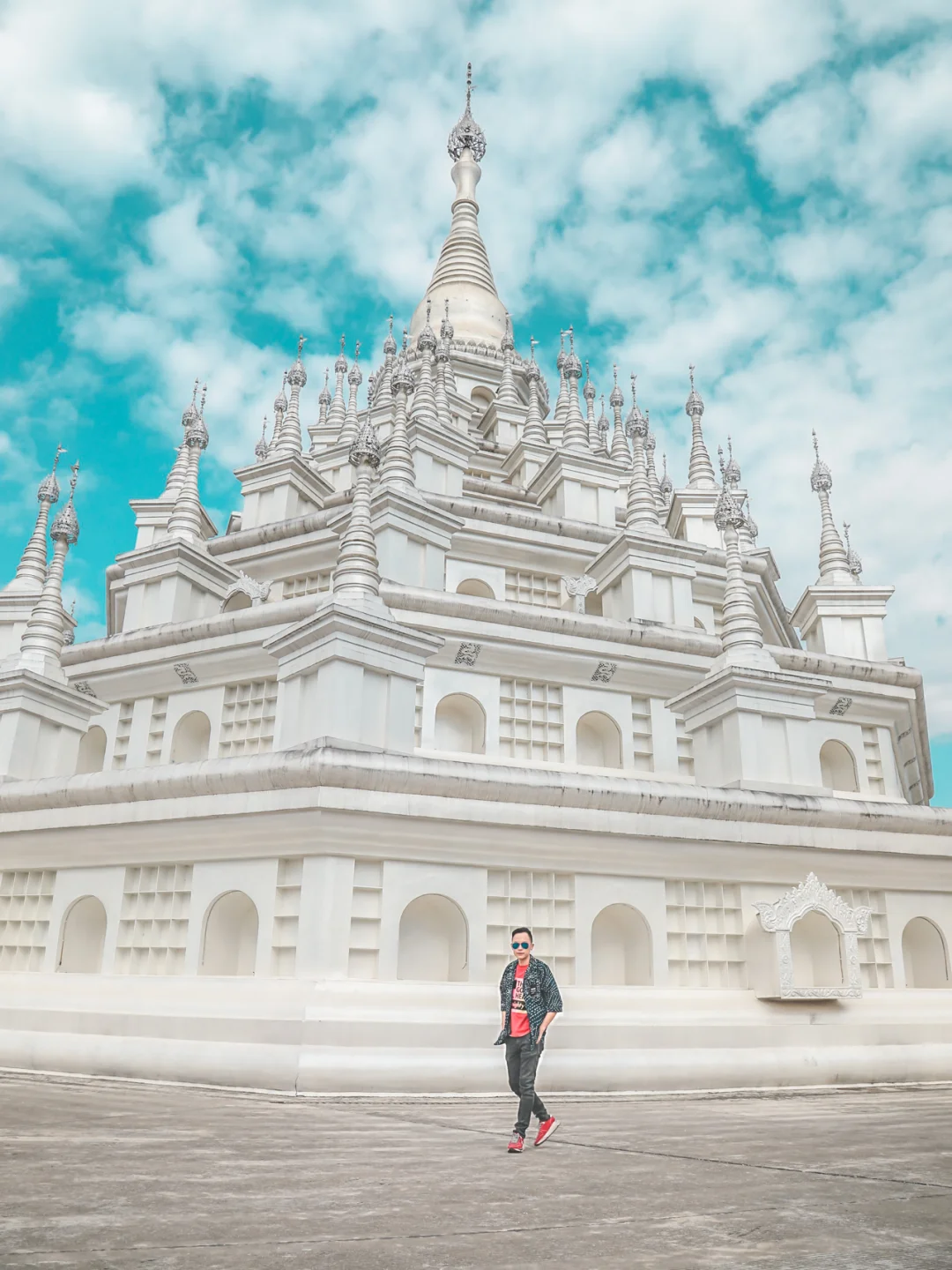 超级超级赞的白塔，太梦幻了！竟然就在云南。