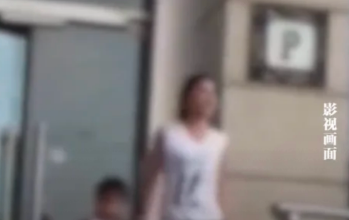 天津，一名男子背着妻子，与婚外女子保持不正当关系长达20多年，不仅生下一个儿子，还公然以夫妻名义生活！后来，两人双双因重婚罪获刑。

可更让原配妻子难以接受的是，丈夫竟向婚外女子及其家人转出大笔资金，涉及金额超过千万元！妻子一怒之下接连起诉，没想到其中三起案件一审全部败诉！这到底是怎么回事？

事情