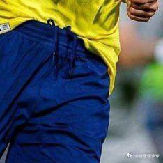 半场0-2！41岁C罗朝队友发火后被换下 下半场队友连进3球逆转#五大联赛这里有料##vplus足球狂欢季##体育# ​